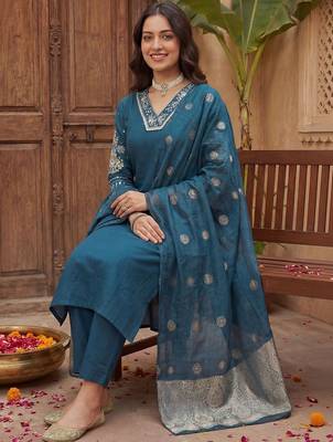 Women Ethnic Motifs Embroidered Regular Kurta with Trousers & With Dupatta 1