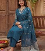 Women Ethnic Motifs Embroidered Regular Kurta with Trousers & With Dupatta