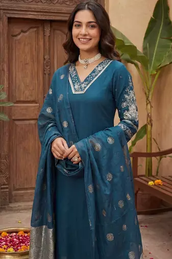 Women Ethnic Motifs Embroidered Regular Kurta with Trousers & With Dupatta