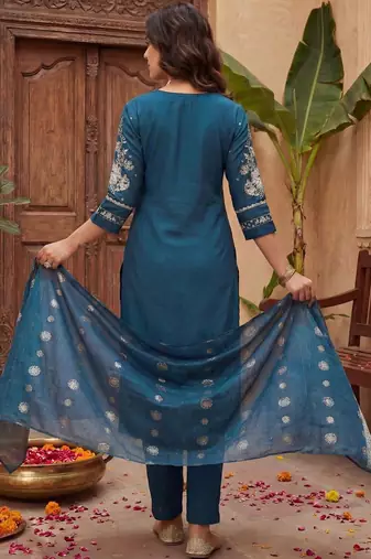 Women Ethnic Motifs Embroidered Regular Kurta with Trousers & With Dupatta