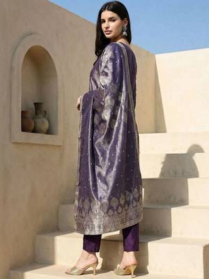 Women Ethnic Motifs Regular Kurta with Trousers & With Dupatta 3