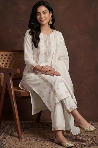 Women Ethnic Motifs Embroidered Regular Thread Work Kurta with Trousers & With Dupatta