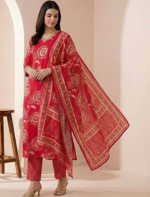 Women Floral Printed Regular Chanderi Silk Kurta with Trousers & With Dupatta 1