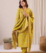 Women Floral Printed Regular Chanderi Silk Kurta with Trousers & With Dupatta