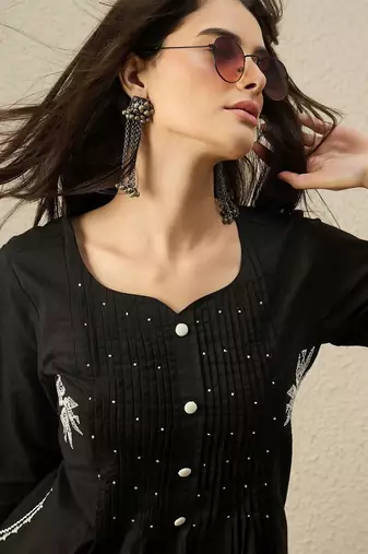 Women Ethnic Motifs Embroidered Pleated Thread Work Pure Cotton Kurta with Trousers