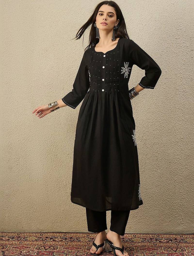 Women Ethnic Motifs Embroidered Pleated Thread Work Pure Cotton Kurta with Trousers