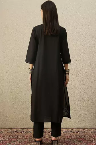 Women Ethnic Motifs Embroidered Pleated Thread Work Pure Cotton Kurta with Trousers