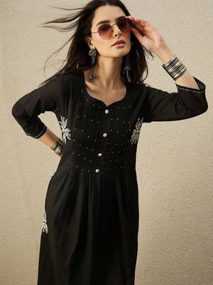 Women Ethnic Motifs Embroidered Pleated Thread Work Pure Cotton Kurta with Trousers 6