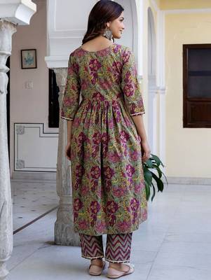 Women Floral Printed Empire Pure Cotton Kurta with Trousers & With Dupatta 5
