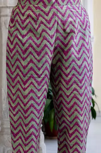 Women Floral Printed Empire Pure Cotton Kurta with Trousers & With Dupatta