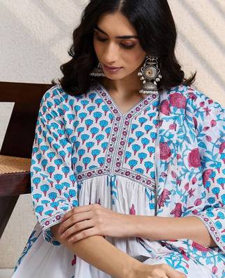 Women Floral Printed Cotton A-Line Kurta with Trousers & Dupatta 2