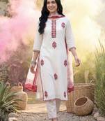 Women Floral Embroidered Regular Thread Work Pure Cotton Kurta with Trousers & With Dupatta