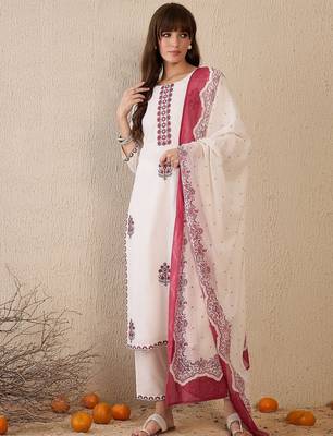 Women Floral Embroidered Regular Thread Work Pure Cotton Kurta with Trousers & With Dupatta 2