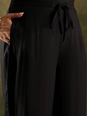 Round Neck Straight Kurta With Trousers & Dupatta 3