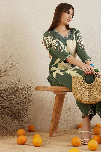 Women Floral Printed Regular Sequinned Kurta with Salwar