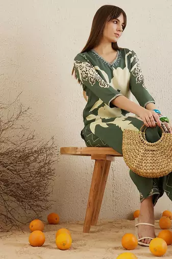 Women Floral Printed Regular Sequinned Kurta with Salwar