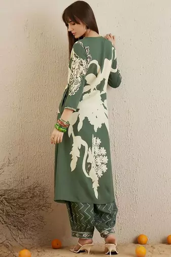 Women Floral Printed Regular Sequinned Kurta with Salwar