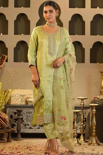 Women Ethnic Motifs Kurta with Trousers & Dupatta