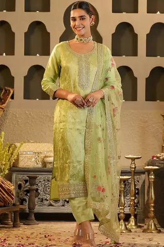 Women Ethnic Motifs Kurta with Trousers & Dupatta