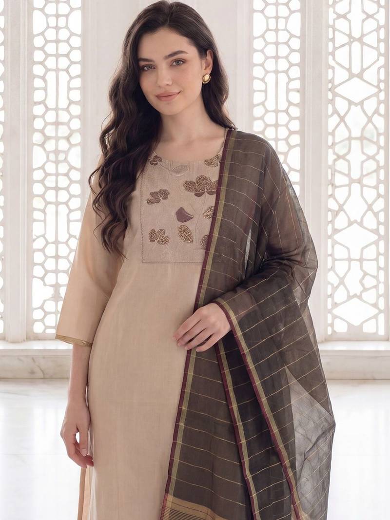 Women Ethnic Motifs Embroidered Regular Thread Work Kurta with Trousers & With Dupatta