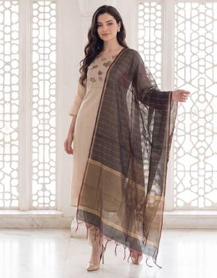 Women Ethnic Motifs Embroidered Regular Thread Work Kurta with Trousers & With Dupatta 2