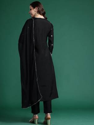 Ethnic Motifs Embroidered Angrakha Kurta with Trousers & Dupatta 7