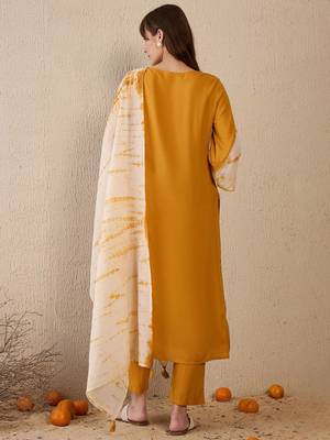 Women Floral Embroidered Regular Beads and Stones Kurta with Trousers & With Dupatta 5