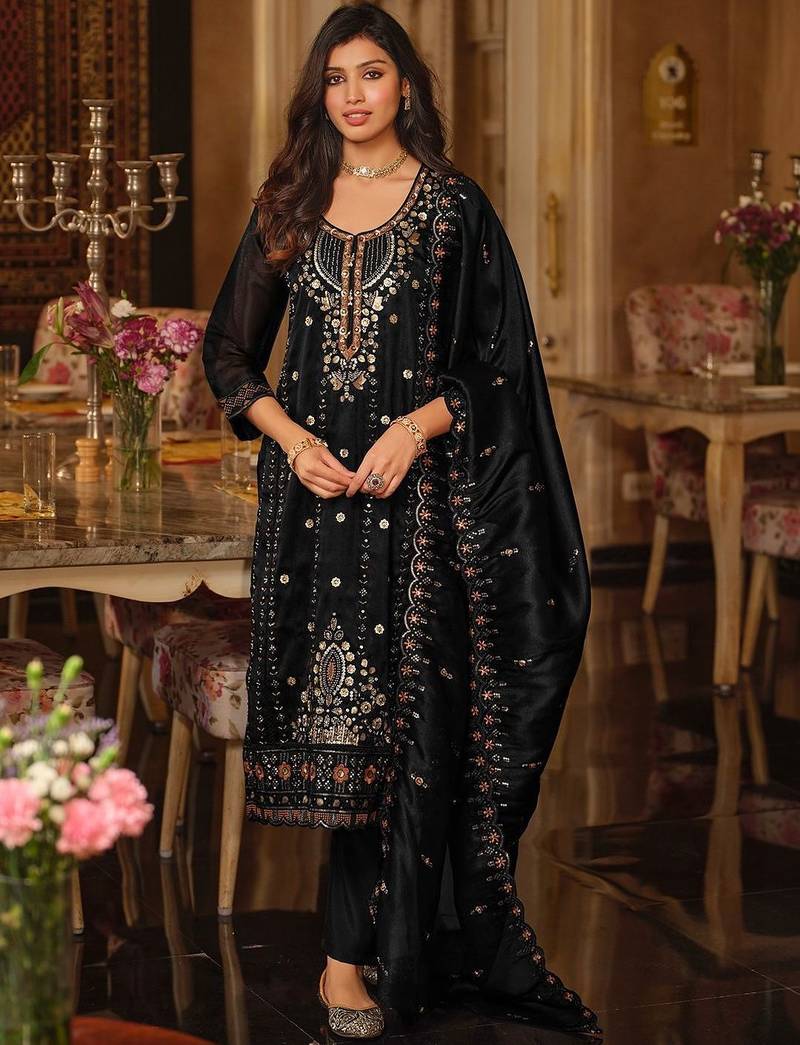 Women Ethnic Motifs Embroidered Regular Sequinned Kurta with Trousers & With Dupatta