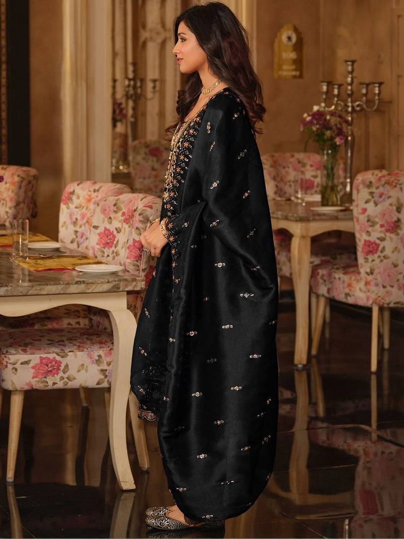 Women Ethnic Motifs Embroidered Regular Sequinned Kurta with Trousers & With Dupatta