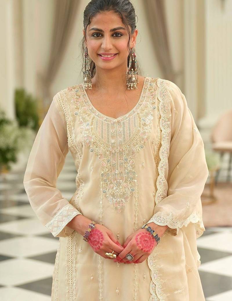 Women Floral Embroidered Kurta with Trousers & Dupatta