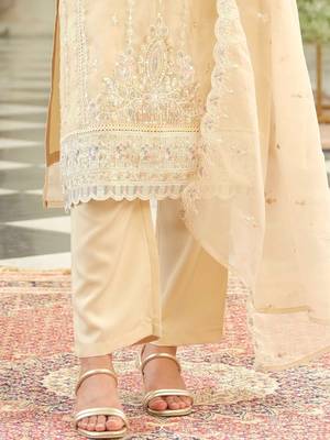 Women Floral Embroidered Kurta with Trousers & Dupatta 2