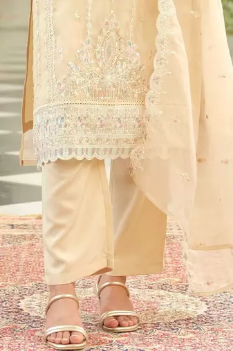 Women Floral Embroidered Kurta with Trousers & Dupatta