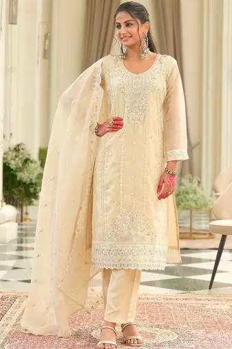 Women Floral Embroidered Kurta with Trousers & Dupatta