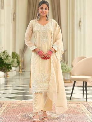 Women Floral Embroidered Kurta with Trousers & Dupatta 5