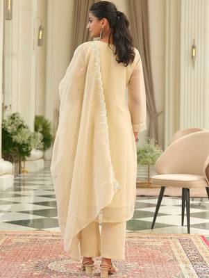 Women Floral Embroidered Kurta with Trousers & Dupatta 6