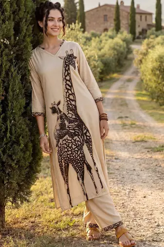 Women Animal Printed Regular Kurta with Trousers