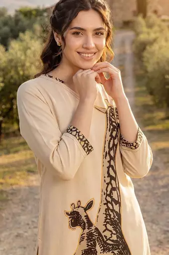 Women Animal Printed Regular Kurta with Trousers
