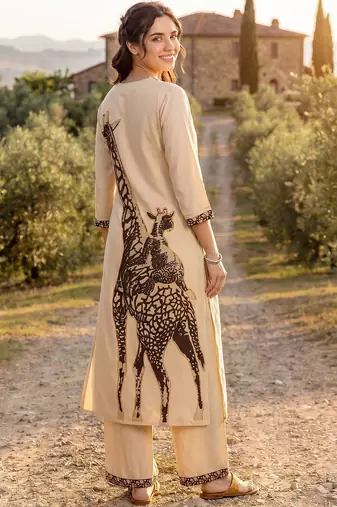 Women Animal Printed Regular Kurta with Trousers