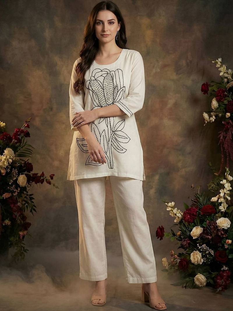 Women Floral Embroidered Regular Thread Work Pure Cotton Kurta with Palazzos