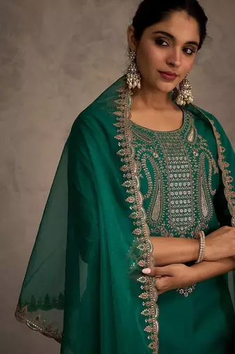 Women Ethnic Motifs Embroidered Regular Liva Kurta with Trousers & With Dupatta