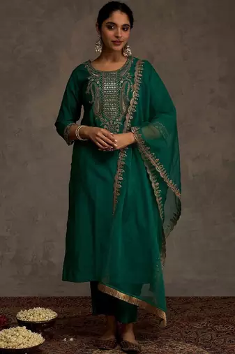 Women Ethnic Motifs Embroidered Regular Liva Kurta with Trousers & With Dupatta