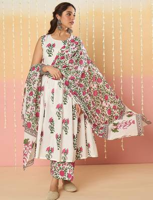 Floral Printed Anarkali Pure Cotton Kurta With Palazzos & Dupatta 4