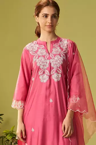 Women Floral Embroidered Kurta with Trousers & Dupatta