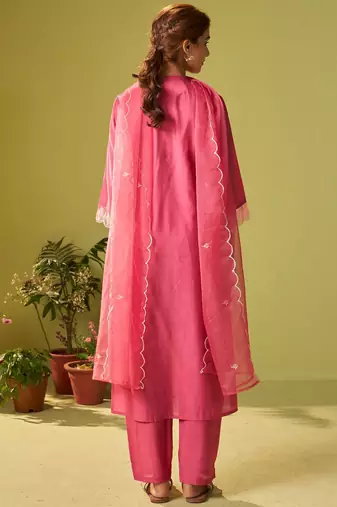 Women Floral Embroidered Kurta with Trousers & Dupatta