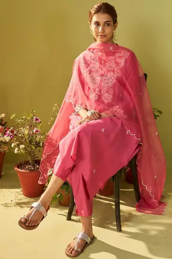 Women Floral Embroidered Kurta with Trousers & Dupatta