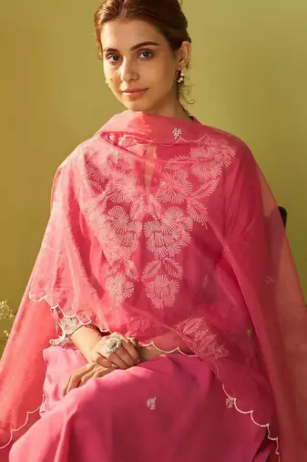 Women Floral Embroidered Kurta with Trousers & Dupatta