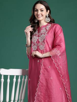 Ethnic Motifs Embroidered Thread Work Kurta with Trousers & With Dupatta 1