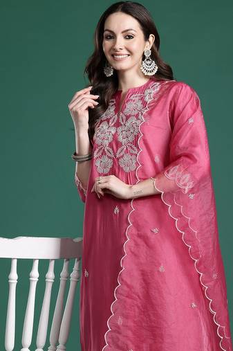 Ethnic Motifs Embroidered Thread Work Kurta with Trousers & With Dupatta