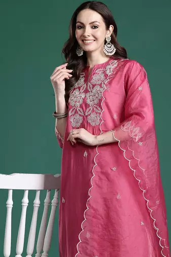 Ethnic Motifs Embroidered Thread Work Kurta with Trousers & With Dupatta