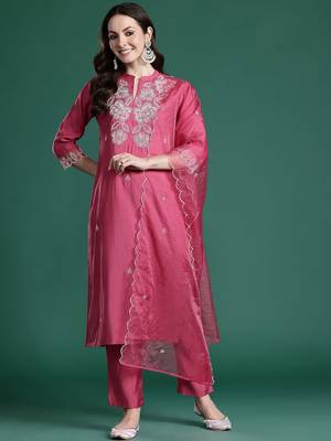 Ethnic Motifs Embroidered Thread Work Kurta with Trousers & With Dupatta 5
